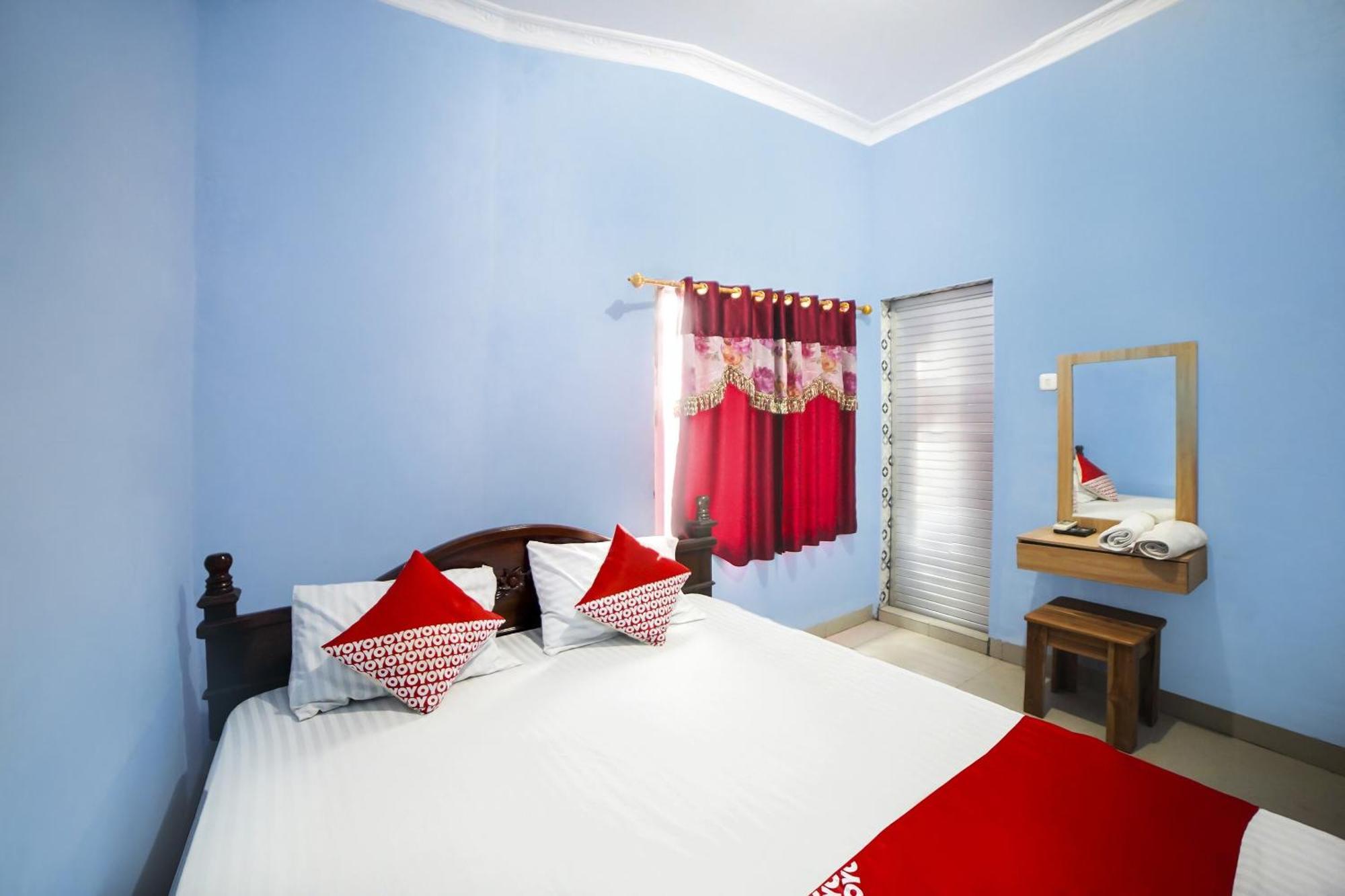 Oyo 90922 Gurusinga Guesthouse Medan Exteriér fotografie